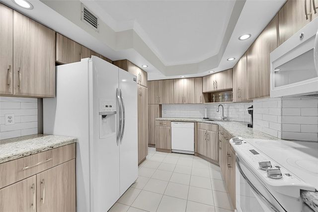 111 N Pompano Beach Boulevard PH3, Pompano Beach, FL 33062