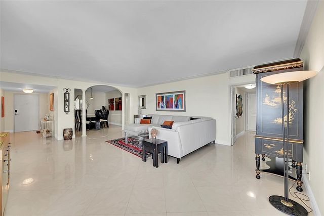 111 N Pompano Beach Boulevard PH3, Pompano Beach, FL 33062