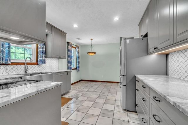 9082 Chestnut Lake Drive, Jonesboro, GA 30236