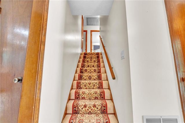 9082 Chestnut Lake Drive, Jonesboro, GA 30236