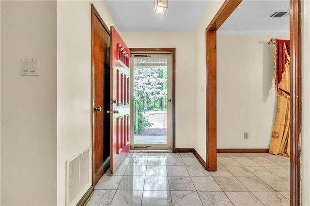 9082 Chestnut Lake Drive, Jonesboro, GA 30236