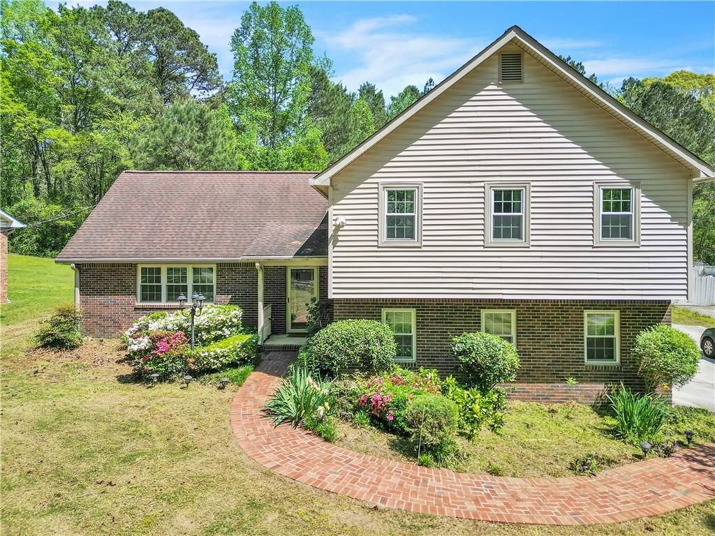 9082 Chestnut Lake Drive, Jonesboro, GA 30236