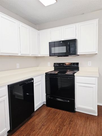 3921 Huckleberry Drive, Fort Worth, TX 76137