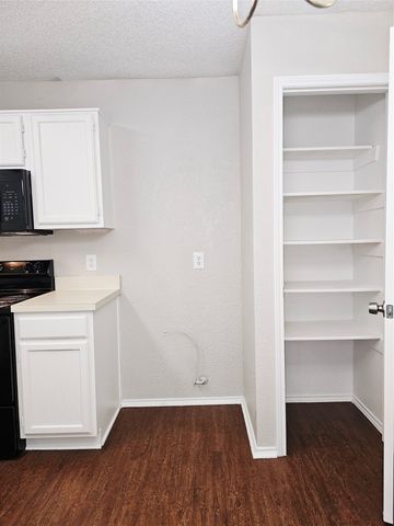 3921 Huckleberry Drive, Fort Worth, TX 76137