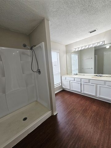 3921 Huckleberry Drive, Fort Worth, TX 76137