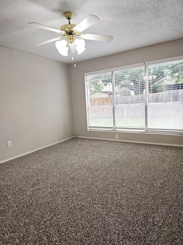 3921 Huckleberry Drive, Fort Worth, TX 76137