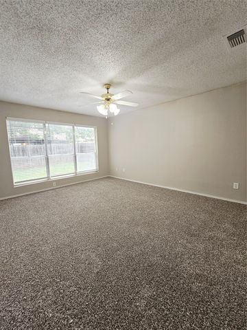 3921 Huckleberry Drive, Fort Worth, TX 76137