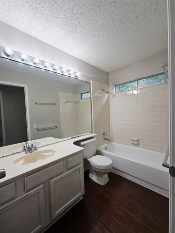 3921 Huckleberry Drive, Fort Worth, TX 76137