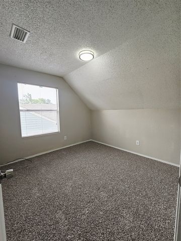 3921 Huckleberry Drive, Fort Worth, TX 76137