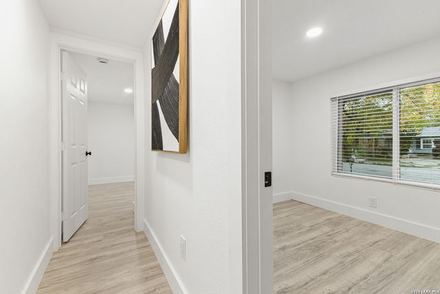 937 Anderson, Seguin, TX 78155