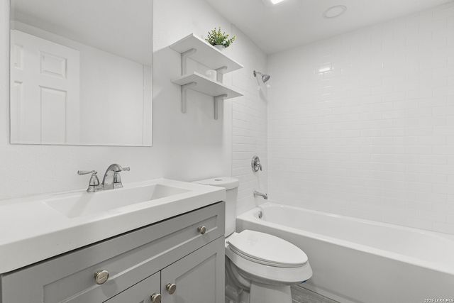 937 Anderson, Seguin, TX 78155