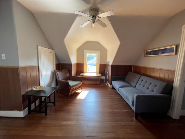 60 Berkeley Avenue 2, Newport, RI 02840