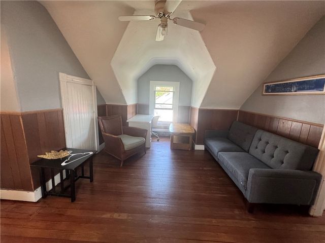 60 Berkeley Avenue 2, Newport, RI 02840