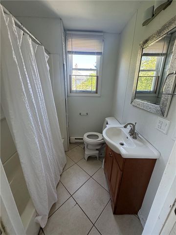 60 Berkeley Avenue 2, Newport, RI 02840