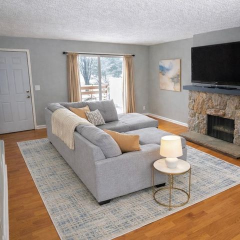 708 Heritage Way, Farmington, MN 55024