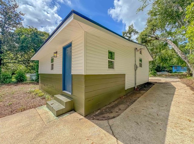 1751 Pepper Drive, Tallahassee, FL 32304