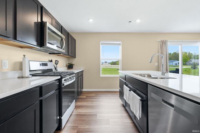 5206 Bing Pass, New Haven, IN 46774