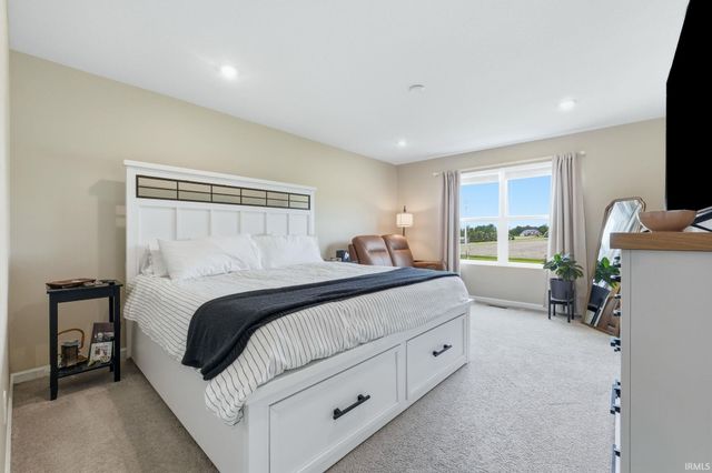 5206 Bing Pass, New Haven, IN 46774