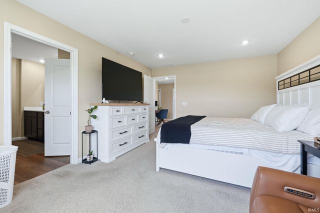 5206 Bing Pass, New Haven, IN 46774