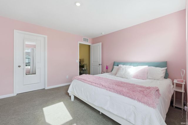 5206 Bing Pass, New Haven, IN 46774
