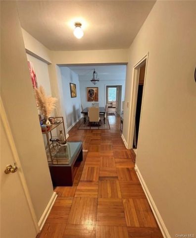 230 Pelham Road 2K, New Rochelle, NY 10805