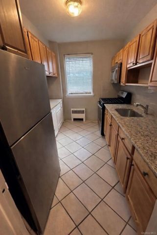 230 Pelham Road 2K, New Rochelle, NY 10805