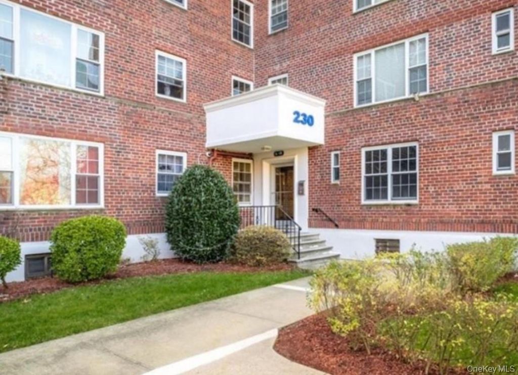 230 Pelham Road 2K, New Rochelle, NY 10805
