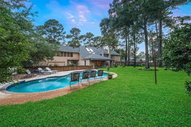 1722 Chestnut Grove Lane, Kingwood, TX 77345