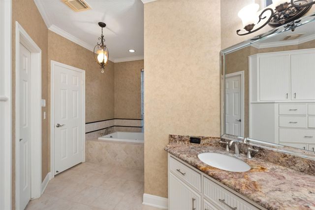1722 Chestnut Grove Lane, Kingwood, TX 77345