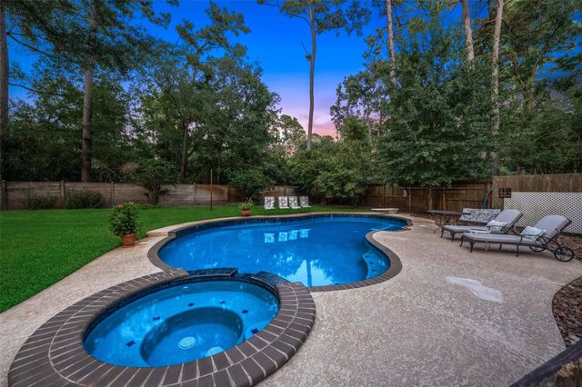 1722 Chestnut Grove Lane, Kingwood, TX 77345
