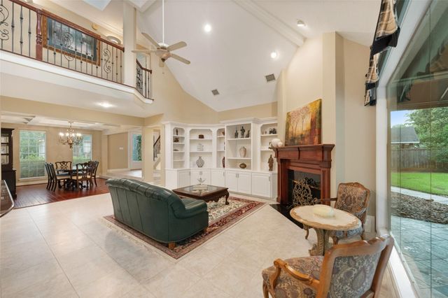 1722 Chestnut Grove Lane, Kingwood, TX 77345
