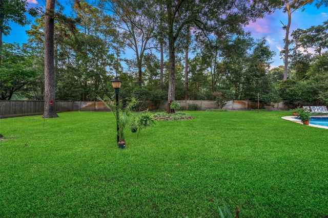 1722 Chestnut Grove Lane, Kingwood, TX 77345