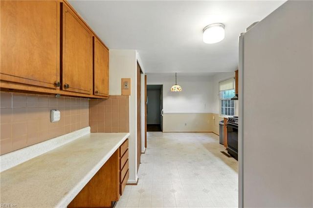 212 Caisson XING, Hampton, VA 23669