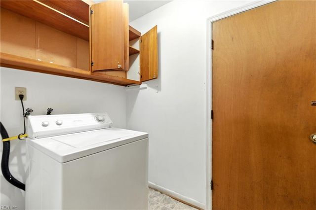 212 Caisson XING, Hampton, VA 23669