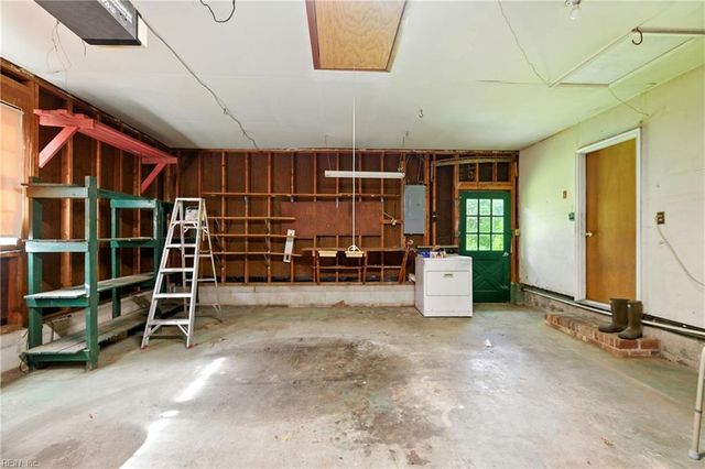 212 Caisson XING, Hampton, VA 23669