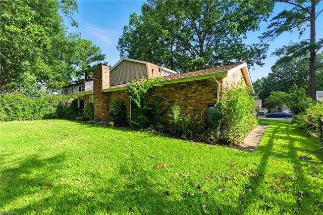 212 Caisson XING, Hampton, VA 23669