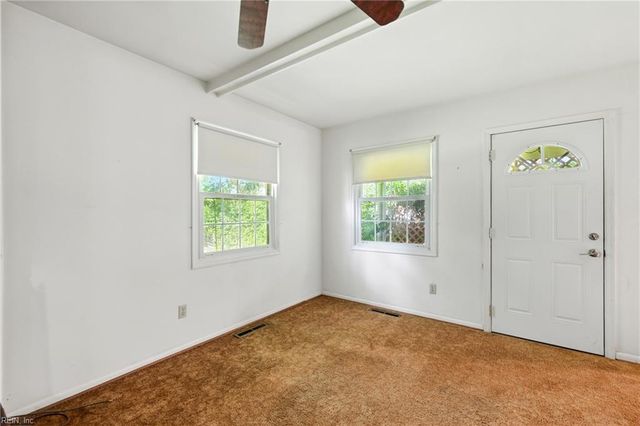 212 Caisson XING, Hampton, VA 23669