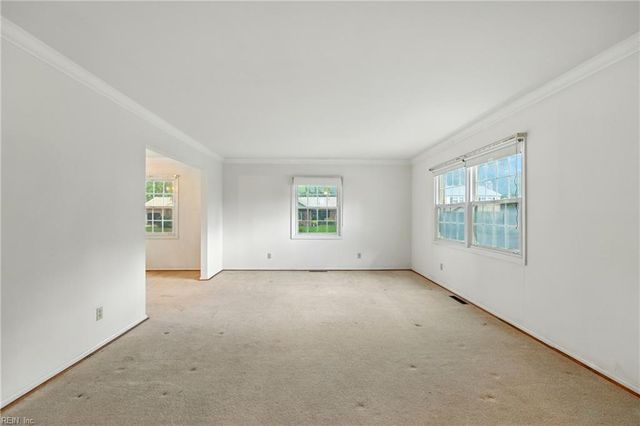 212 Caisson XING, Hampton, VA 23669