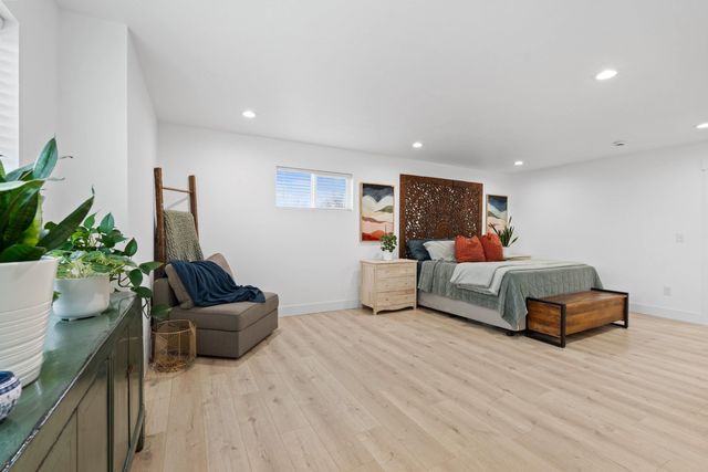 18608 E Lindsay Ln, Greenacres, WA 99016