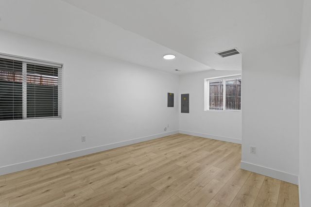 18608 E Lindsay Ln, Greenacres, WA 99016