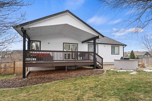 18608 E Lindsay Ln, Greenacres, WA 99016