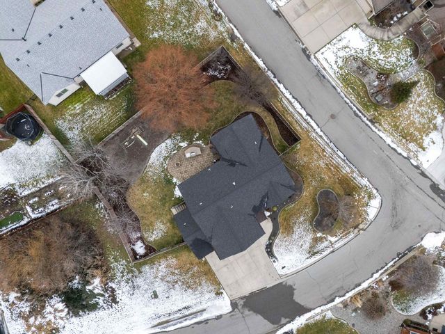 18608 E Lindsay Ln, Greenacres, WA 99016