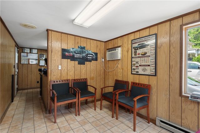 306 Maple Creek, Charleroi Boro, PA 15022