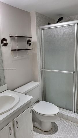 3401 N Country Club Drive 402, Aventura, FL 33180