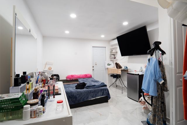 3573 SW 92nd Avenue, Miramar, FL 33025