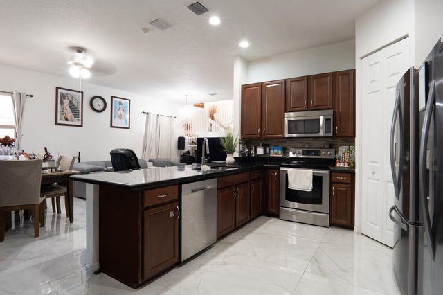 3573 SW 92nd Avenue, Miramar, FL 33025