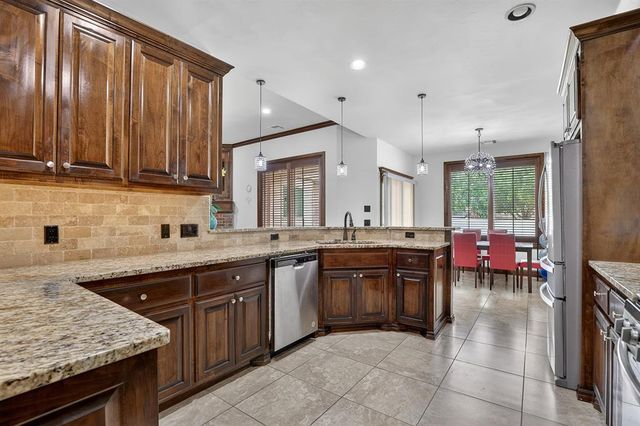 17701 Griffin Gate Drive, Edmond, OK 73012