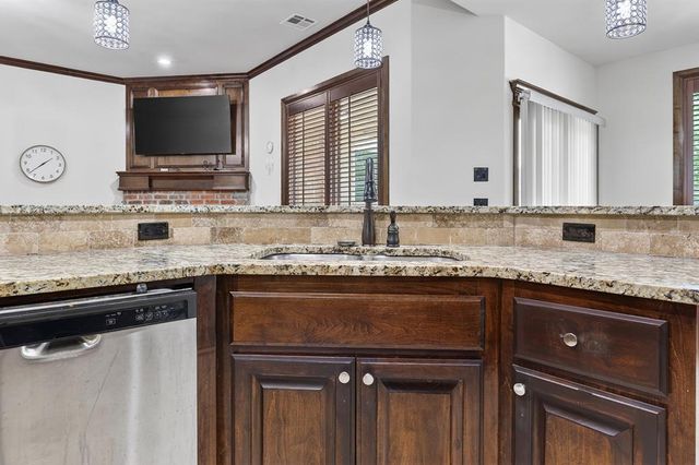 17701 Griffin Gate Drive, Edmond, OK 73012
