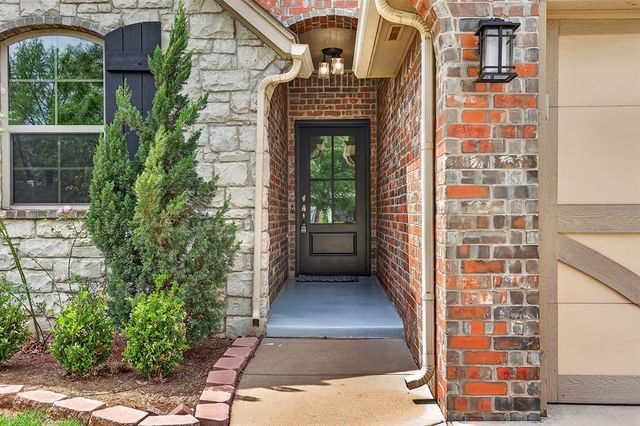 17701 Griffin Gate Drive, Edmond, OK 73012