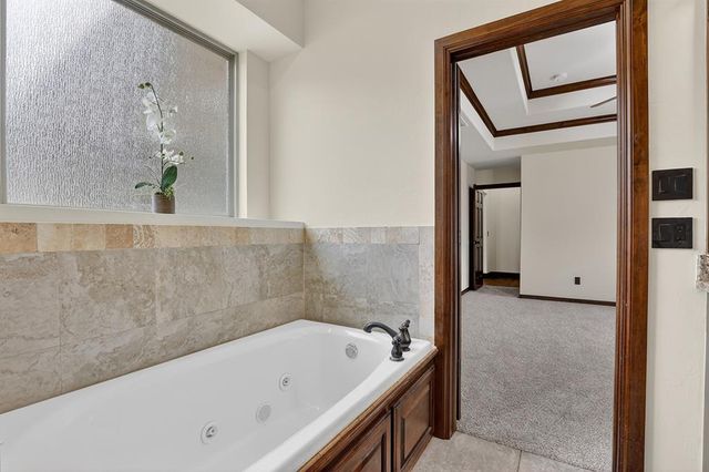 17701 Griffin Gate Drive, Edmond, OK 73012